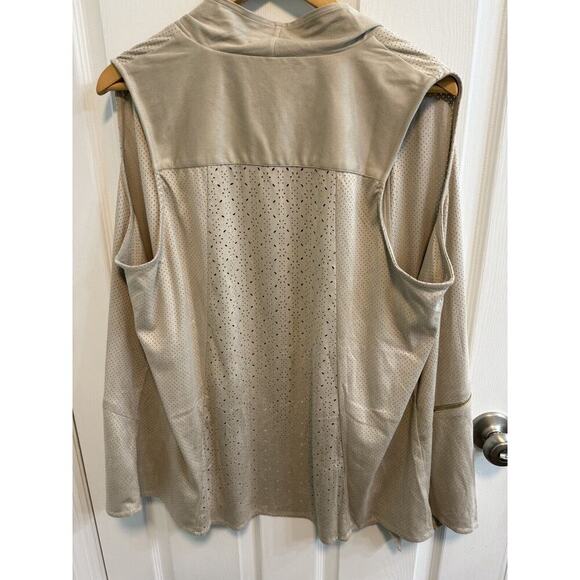 Susan Graver 1X Faux Suede Feel Vest Beige Large Zip Close Pockets New​ - Picture 3 of 11